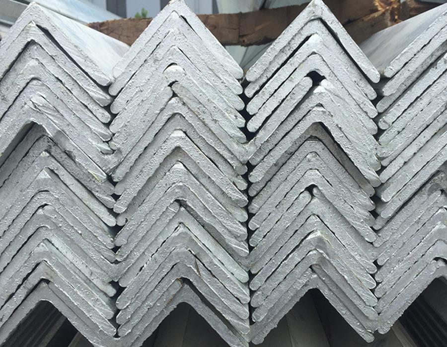 什么原因造成了镀锌角钢表面粗糙呢？